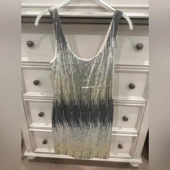 As You Wish Silver & White Ombré Sequin Mini Dress Size Medium - Picture 4 of 8